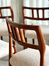 Load image into Gallery viewer, Danish Dining set | Oval Extendable Table &amp; 6 Chairs
