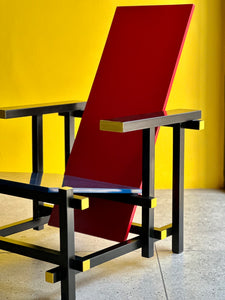 Gerrit Rietveld | Reproduction "Red & Blue" Chair