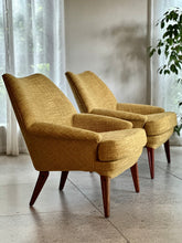 Load image into Gallery viewer, Pair of Superb Armchairs by Parker Knoll
