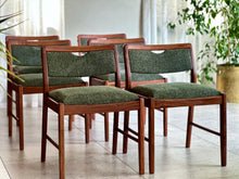 Load image into Gallery viewer, Mid-Century Kiaat Round Dining Table &amp; Six Chairs
