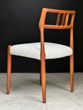 Load image into Gallery viewer, Danish Dining set | Oval Extendable Table &amp; 6 Chairs
