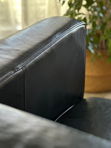 Classic Le Corbusier LC2 / LC3 “Le Cube” 3-Seater Couch - Reproduction