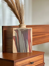 Load image into Gallery viewer, Retro Pottery Vase
