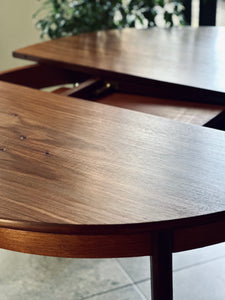 Round Mid-Century Extendable Dining Table