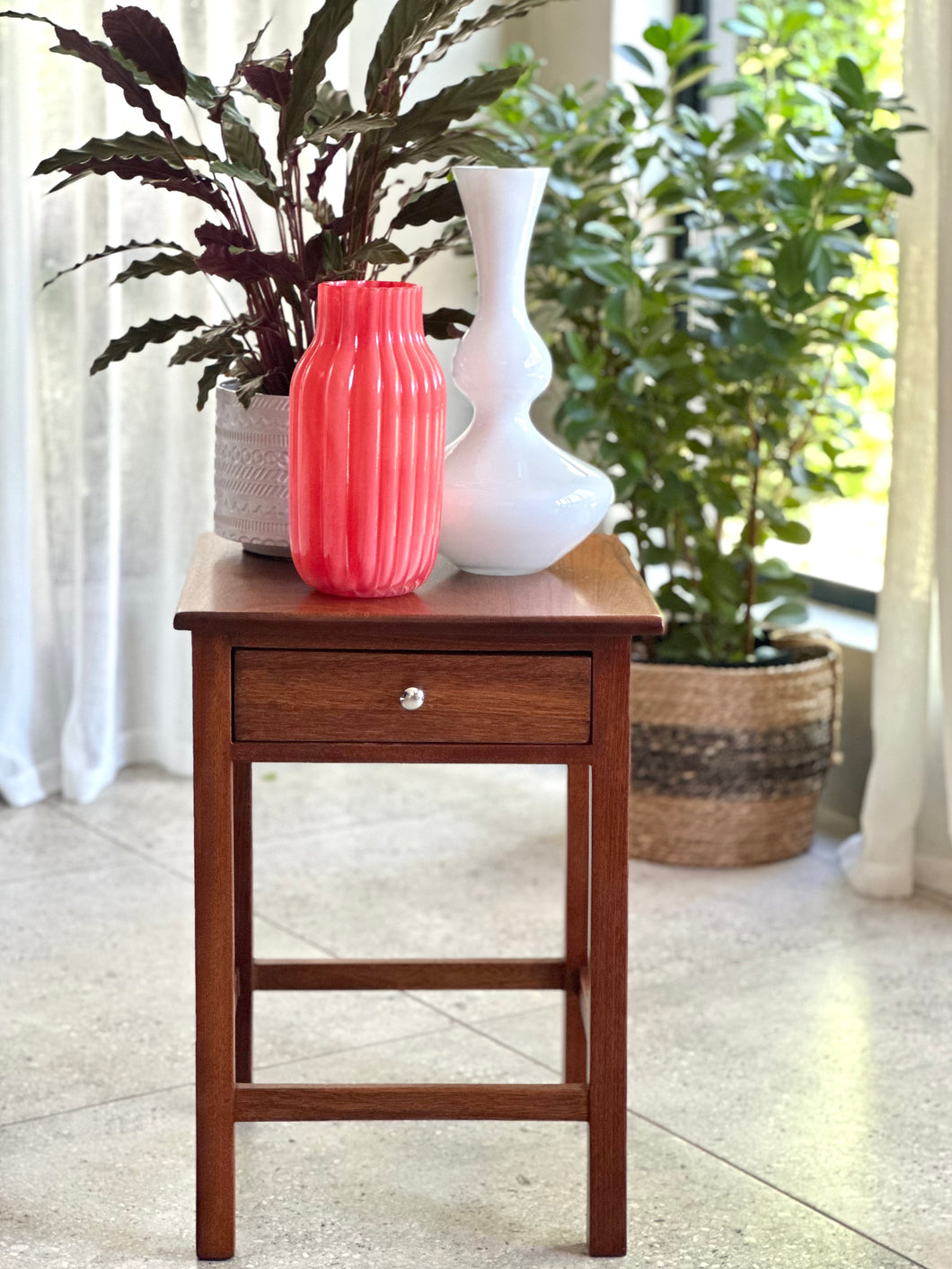 Vintage Side Table / Pedestal