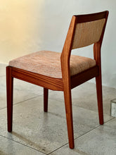 Load image into Gallery viewer, DS Vorster Round Extendable Table &amp; Six Matching Chairs
