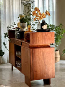 "Kallebach" Kiaat Bar | Counter
