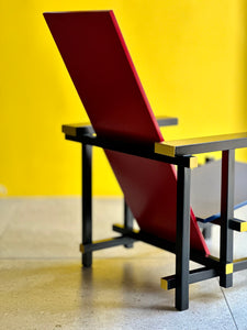 Gerrit Rietveld | Reproduction "Red & Blue" Chair