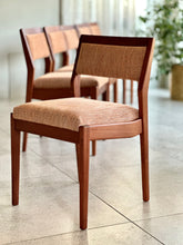Load image into Gallery viewer, DS Vorster Round Extendable Table &amp; Six Matching Chairs
