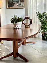 Load image into Gallery viewer, Solid Kiaat Artecasa Extendable Dining Table (Double Inner Leaves)

