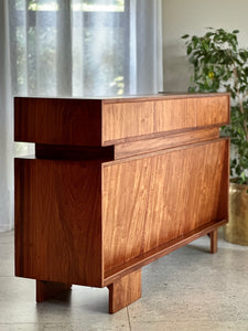 "Kallebach" Kiaat Bar | Counter