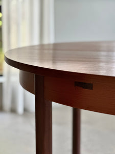 Round Mid-Century Extendable Dining Table