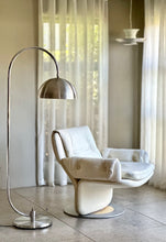 Load image into Gallery viewer, Post-Modern Leather Swivel Chair | Credited to Artifort
