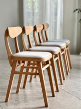 Load image into Gallery viewer, Retro Kitchen Table with a Set of Four Chairs

