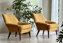 Load image into Gallery viewer, Pair of Superb Armchairs by Parker Knoll

