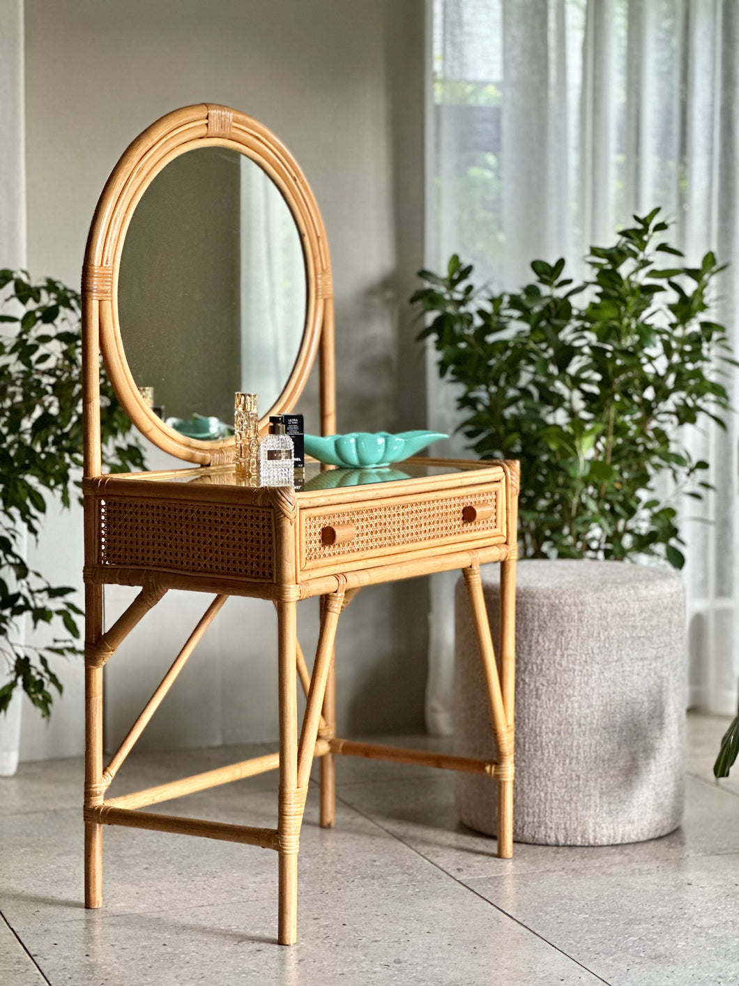 round dressing table design Wooakway Sunflower Round Mirror Dressing Table Framed Pattern Round Corner Design Dual Installation Adjustable Height 2 Large 2 Small Striped Drawers