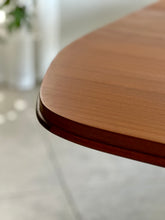 Load image into Gallery viewer, Extendable Dining Table by Novocraft Furniture

