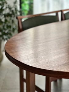 Oval Extendable Dining Table