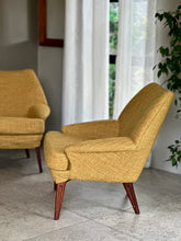 Load image into Gallery viewer, Pair of Superb Armchairs by Parker Knoll
