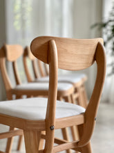 Load image into Gallery viewer, Retro Kitchen Table with a Set of Four Chairs
