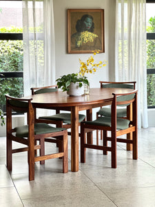 Oval Extendable Dining Table