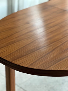 Oval Extendable Dining Table