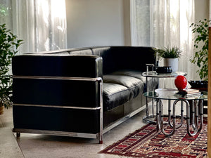 Classic Le Corbusier LC2 / LC3 “Le Cube” 3-Seater Couch - Reproduction