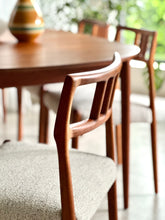 Load image into Gallery viewer, Danish Dining set | Oval Extendable Table &amp; 6 Chairs
