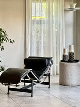 Load image into Gallery viewer, LC4 Chaise Longue |
After the 1928 original by Le Corbusier, Pierre Jeanneret &amp; Charlotte Perriand
