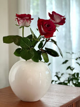 Load image into Gallery viewer, Bauhaus White Porcelain Vase by Trude Petri for KPM Berlin, 1930s
