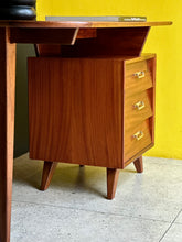Load image into Gallery viewer, Novocraft Office Desk
