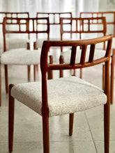 Load image into Gallery viewer, Danish Dining set | Oval Extendable Table &amp; 6 Chairs

