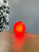 Load image into Gallery viewer, Retro Egg-Shaped Table Lamp
