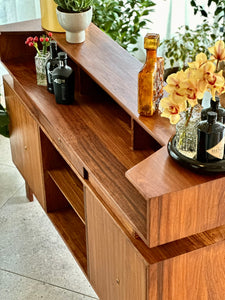 "Kallebach" Kiaat Bar | Counter