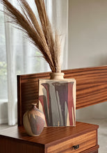 Load image into Gallery viewer, Retro Pottery Vase
