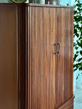 Load image into Gallery viewer, Ingenious Murphy Bed
