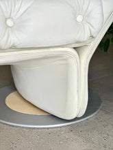Load image into Gallery viewer, Post-Modern Leather Swivel Chair | Credited to Artifort
