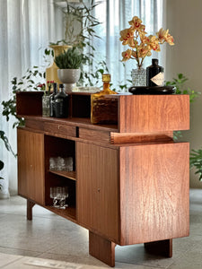 "Kallebach" Kiaat Bar | Counter