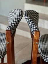 Load image into Gallery viewer, Exquisite Kallenbach Extendable Table &amp; Eight Dining Chairs
