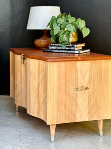 Curved Art-Deco Style "Truline" Kist