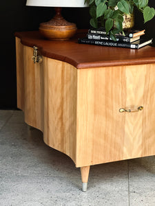 Curved Art-Deco Style "Truline" Kist