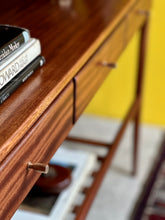 Load image into Gallery viewer, DS Vorster Console Server | Table
