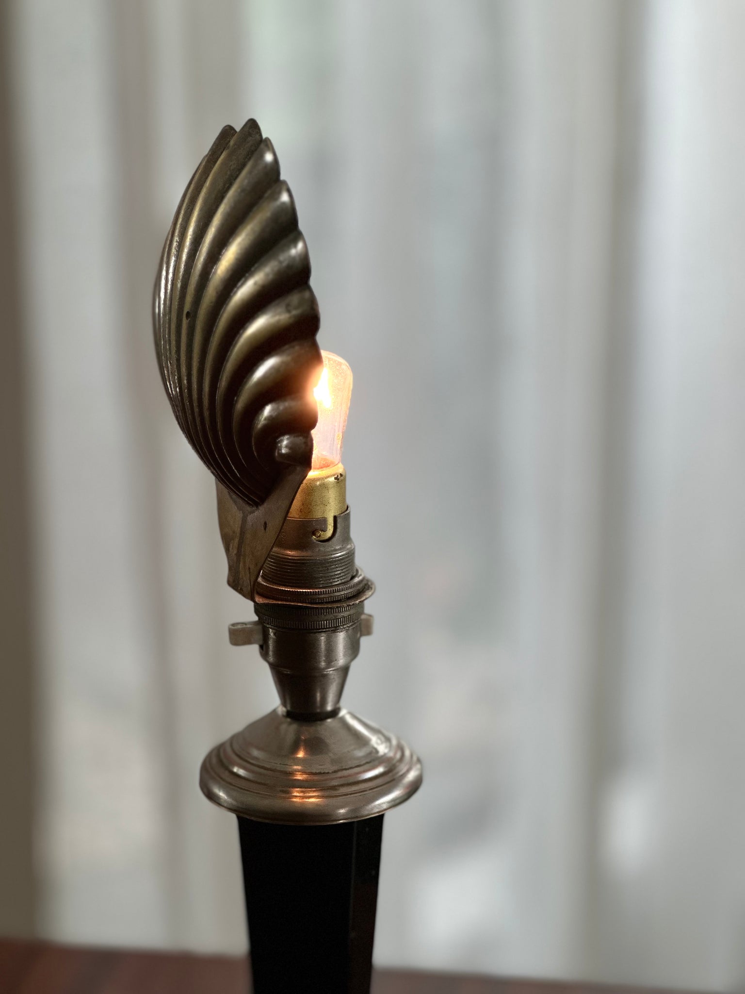Clam Shell Table Light Art Deco