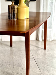 Mid-Century Extendable Dining Table