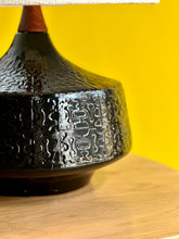 Load image into Gallery viewer, Retro Table Lamp
