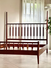 Load image into Gallery viewer, Queen Bed in Solid Sapele Mahogany
