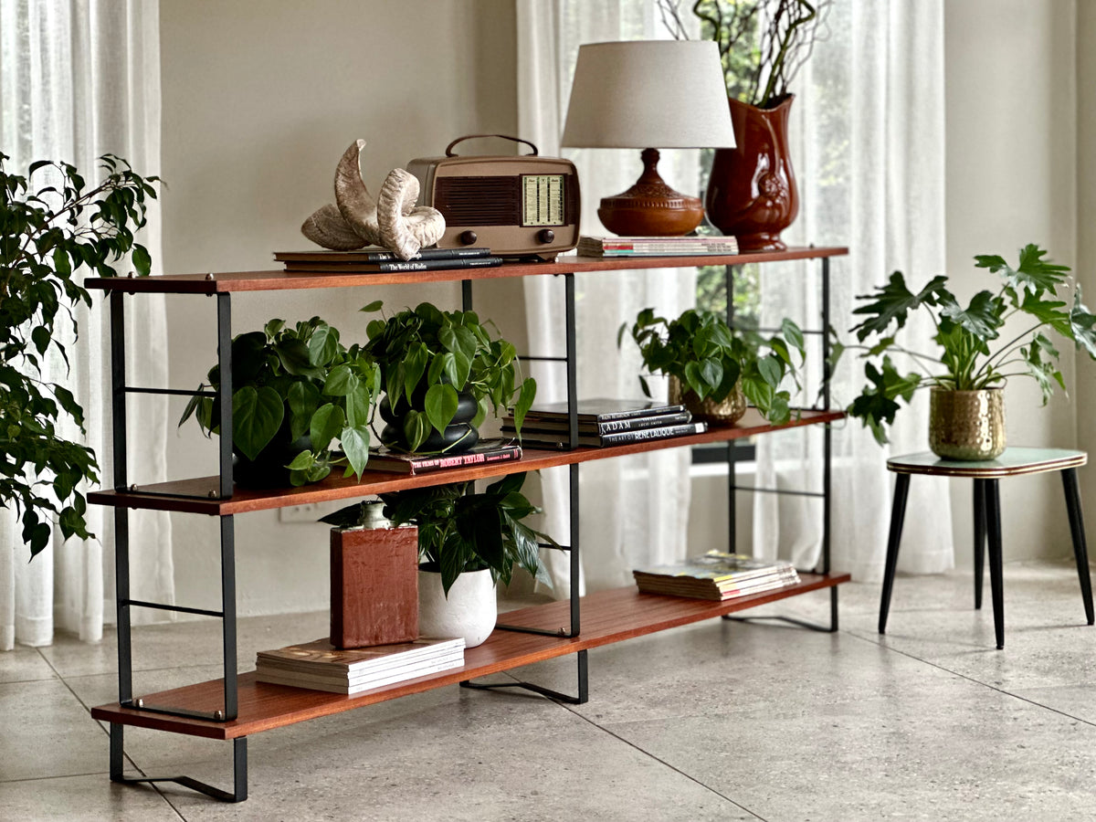DS Vorster Three-Tier Shelf – RE-TREND