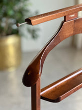 Load image into Gallery viewer, Wooden Dumb Valet - Reguitti
