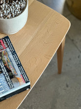 Load image into Gallery viewer, Vintage Lamp / Side Table
