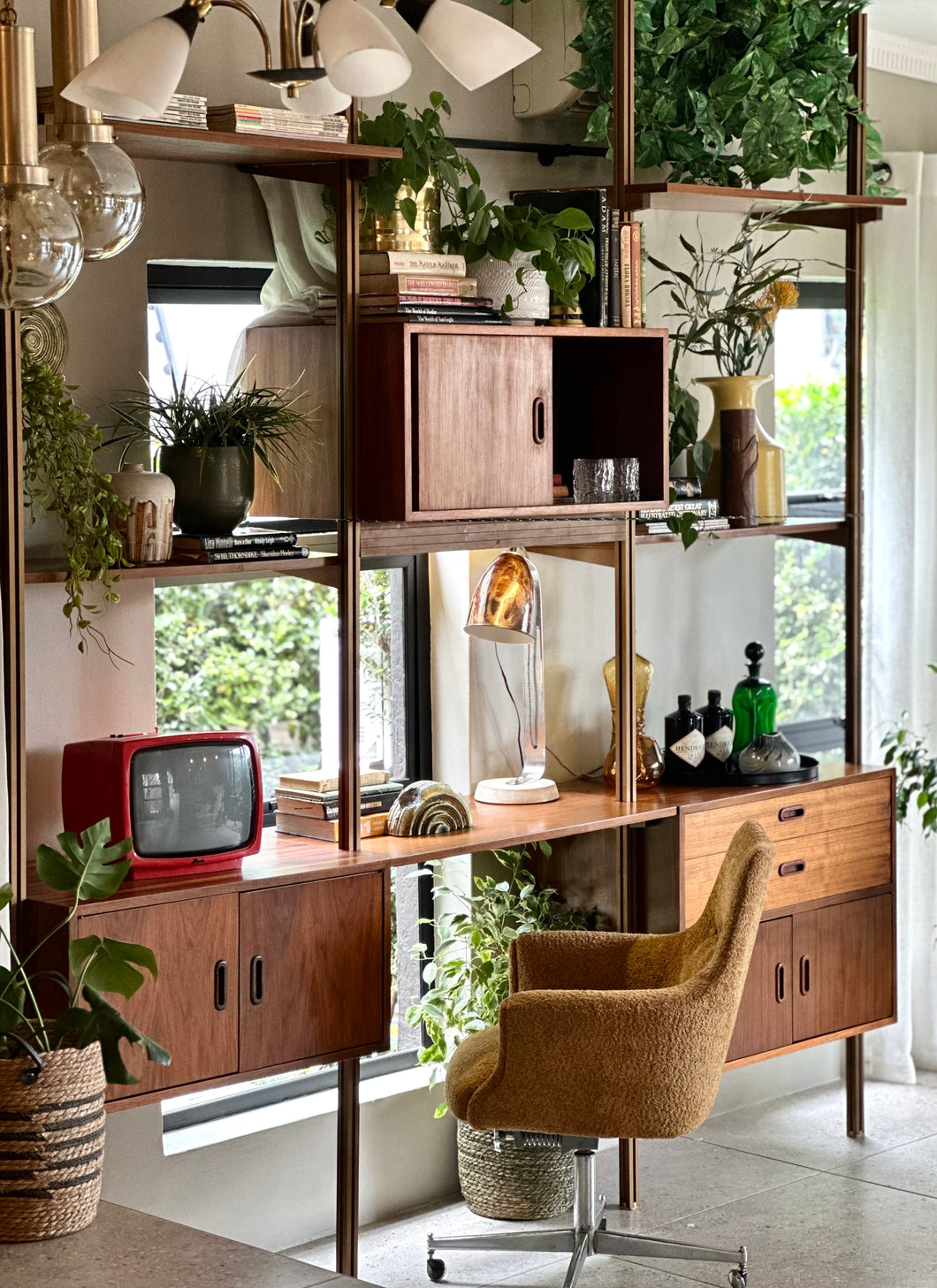 Anglo-Dutch Mid-Century OMNI Unit